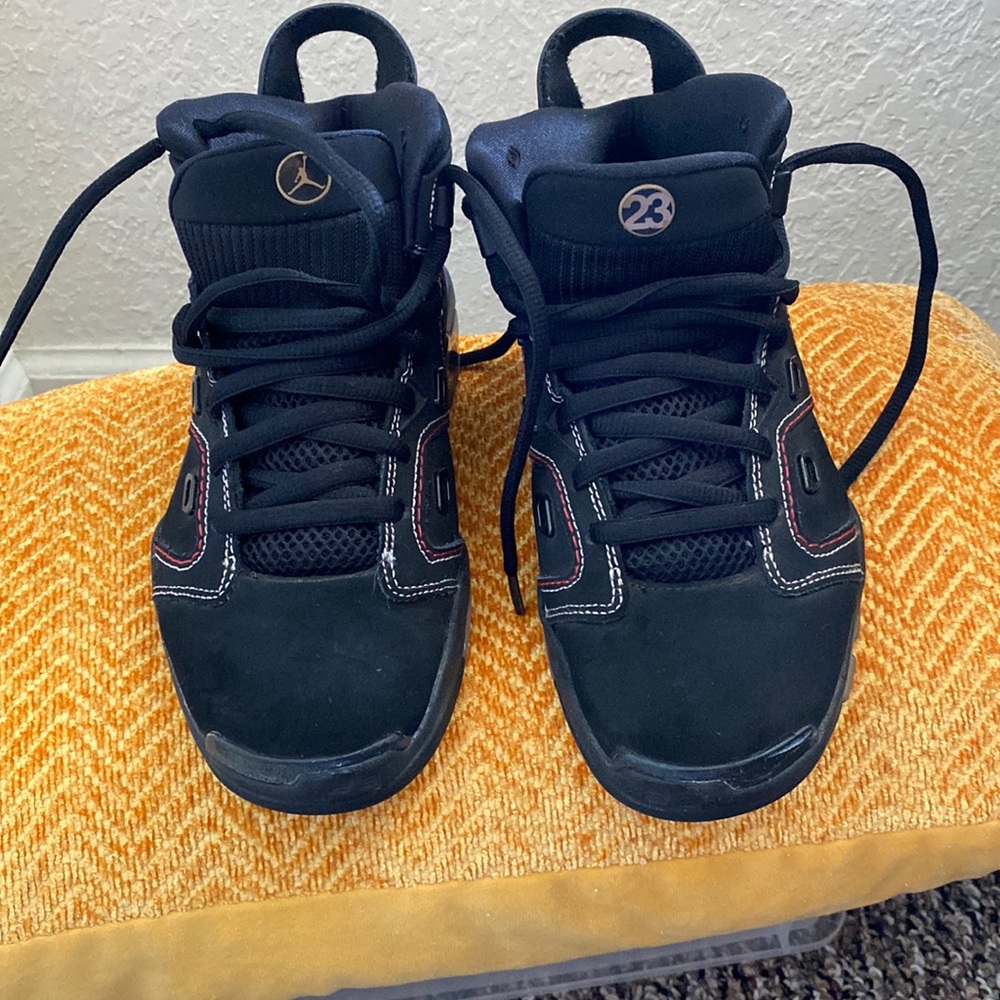 Boys Jordan 6/7/23 size 4.5.